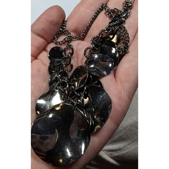 Express Abstract Graduated Disc Fringe Necklace Gunmetal Tone - Picture 3 of 6